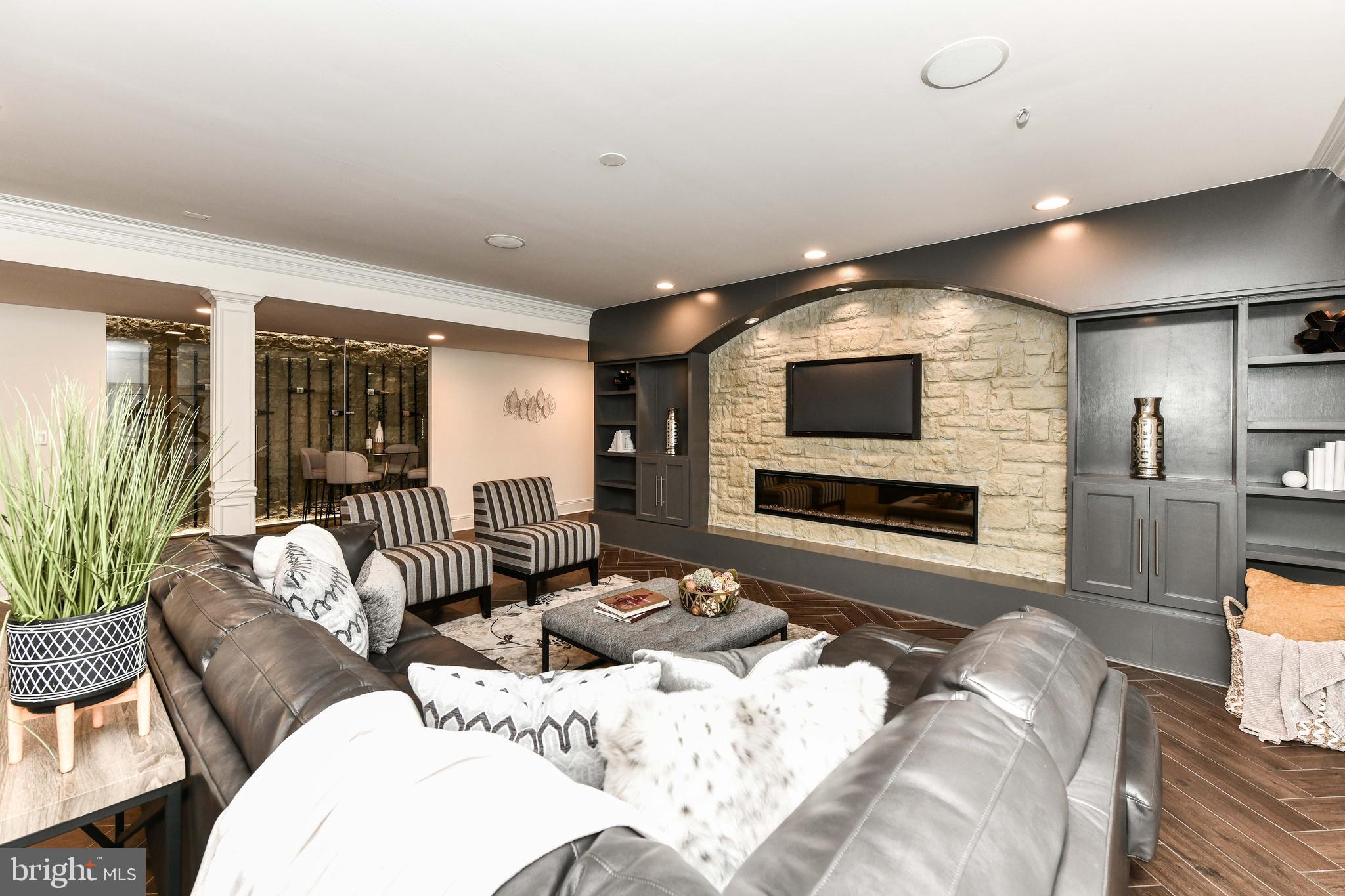 GOULDMAN ACRES - Residential