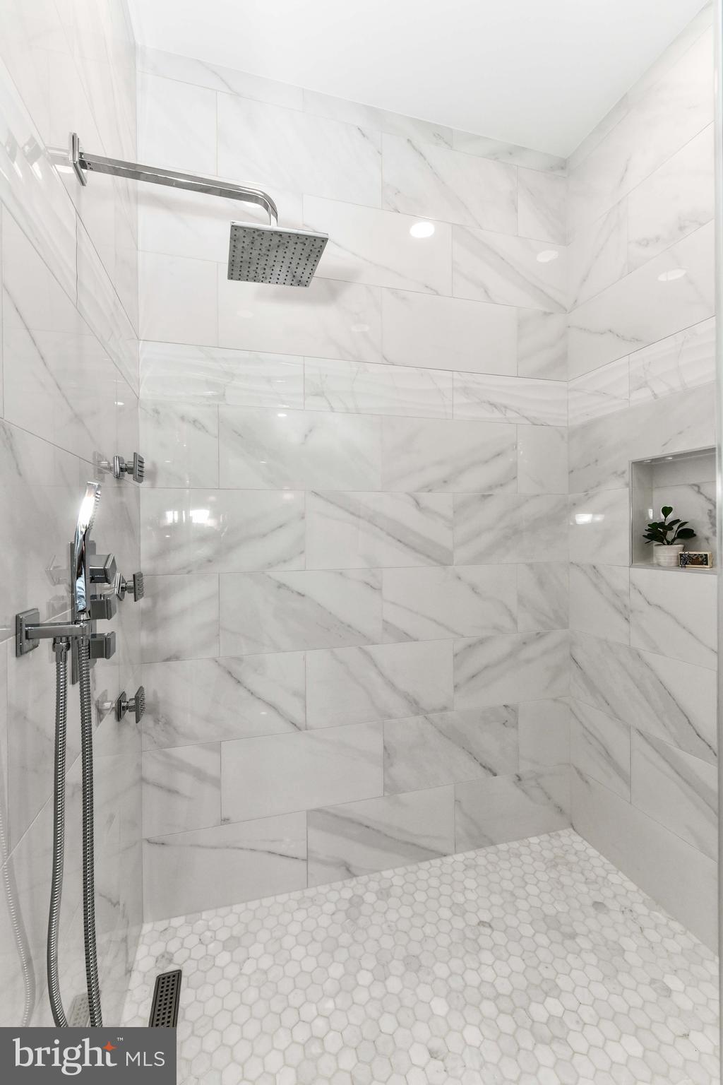 GOULDMAN ACRES - Residential