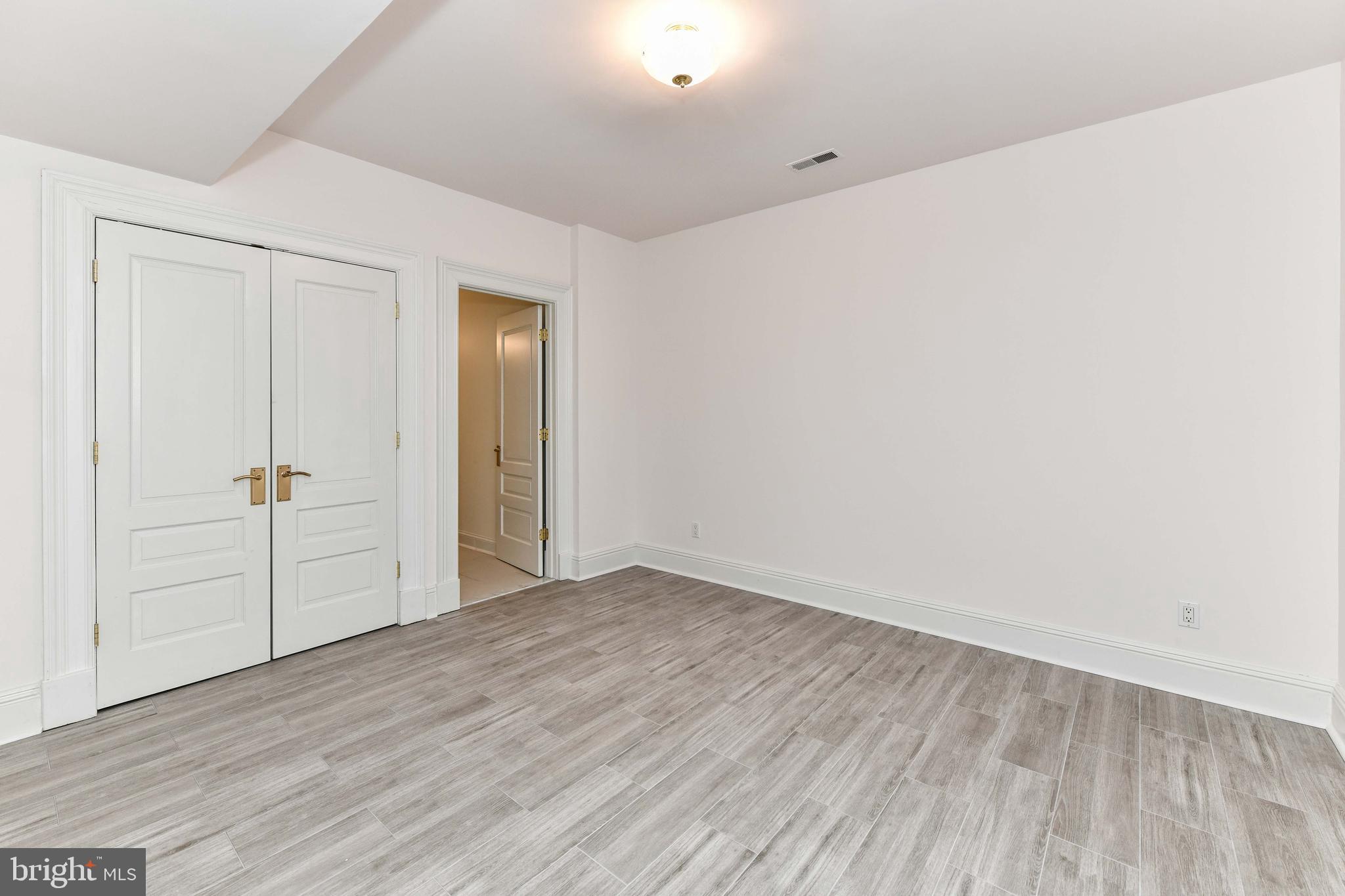 GOULDMAN ACRES - Residential