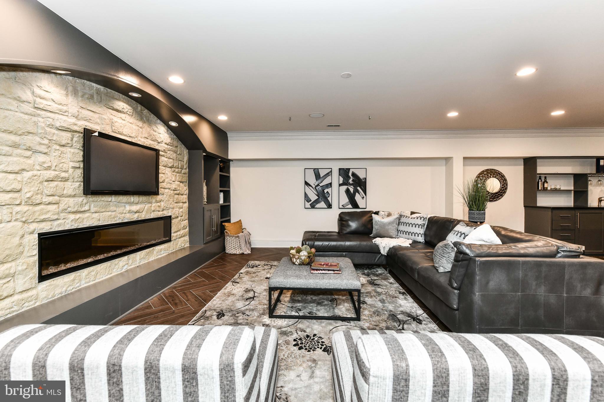 GOULDMAN ACRES - Residential