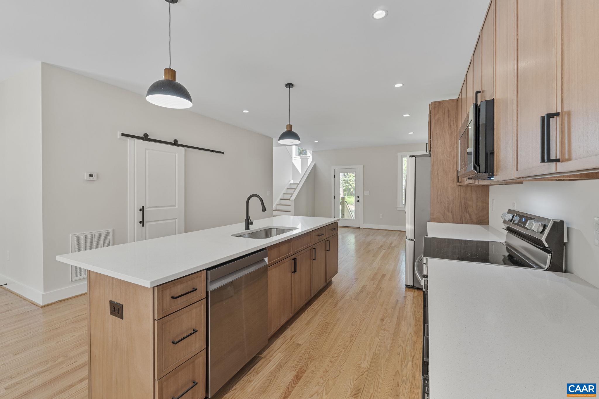 LAKE MONTICELLO - Residential