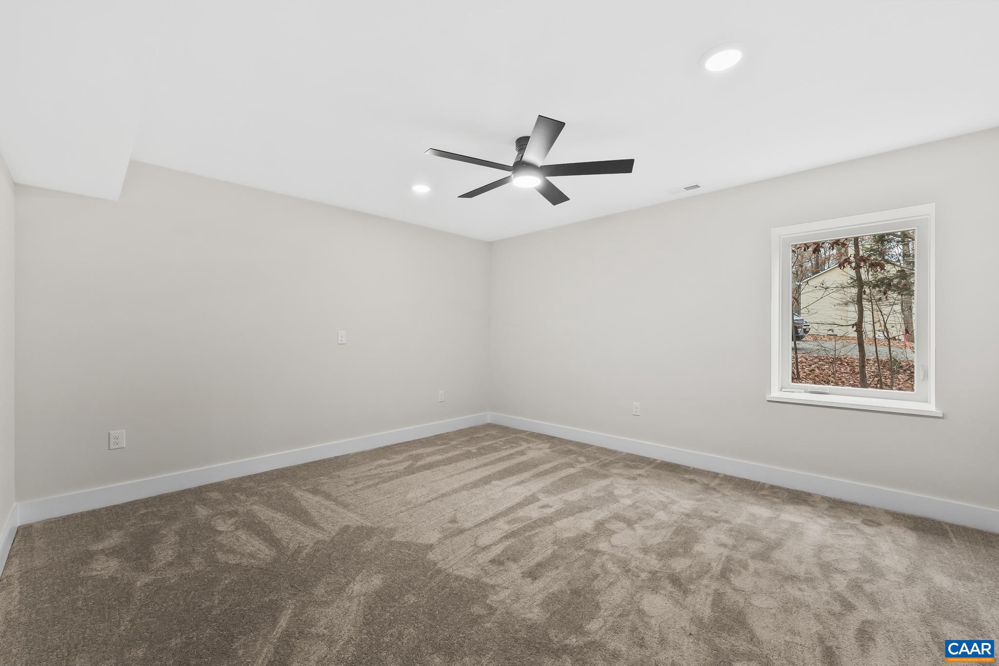 LAKE MONTICELLO - Residential