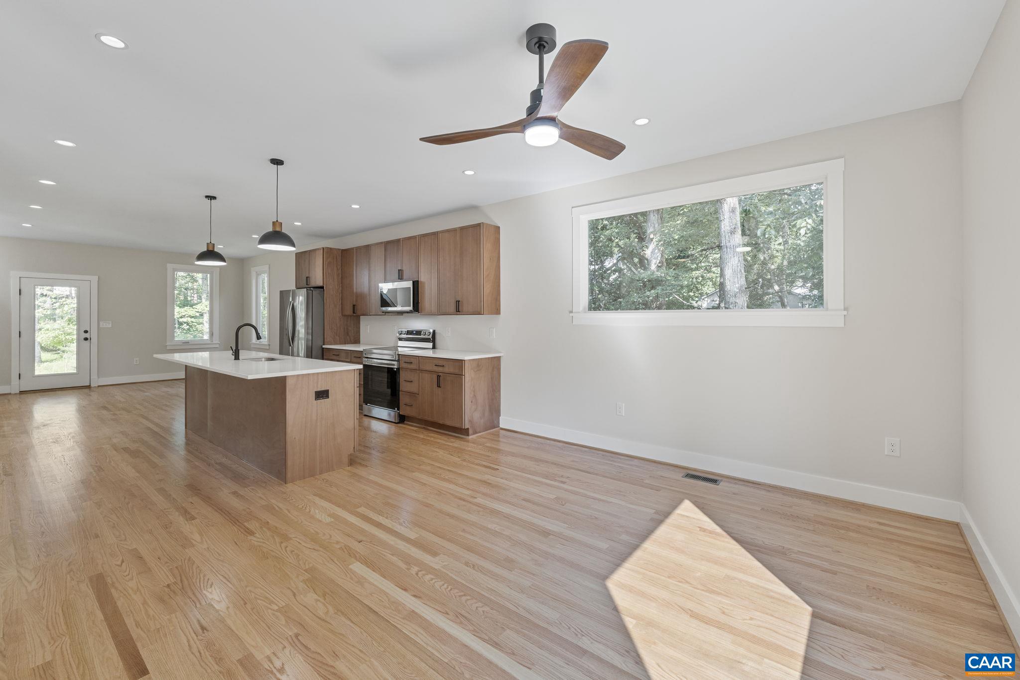 LAKE MONTICELLO - Residential