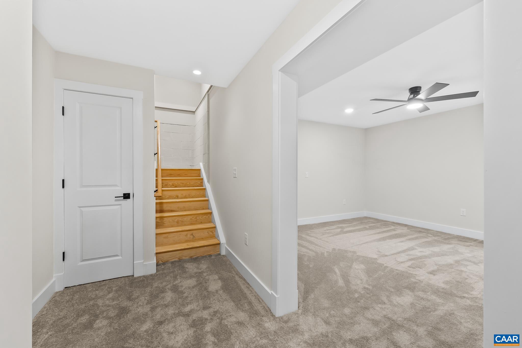 LAKE MONTICELLO - Residential