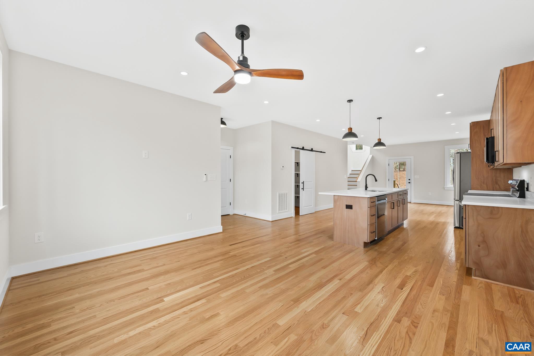 LAKE MONTICELLO - Residential