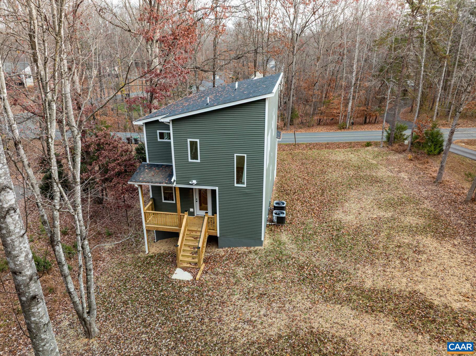 LAKE MONTICELLO - Residential