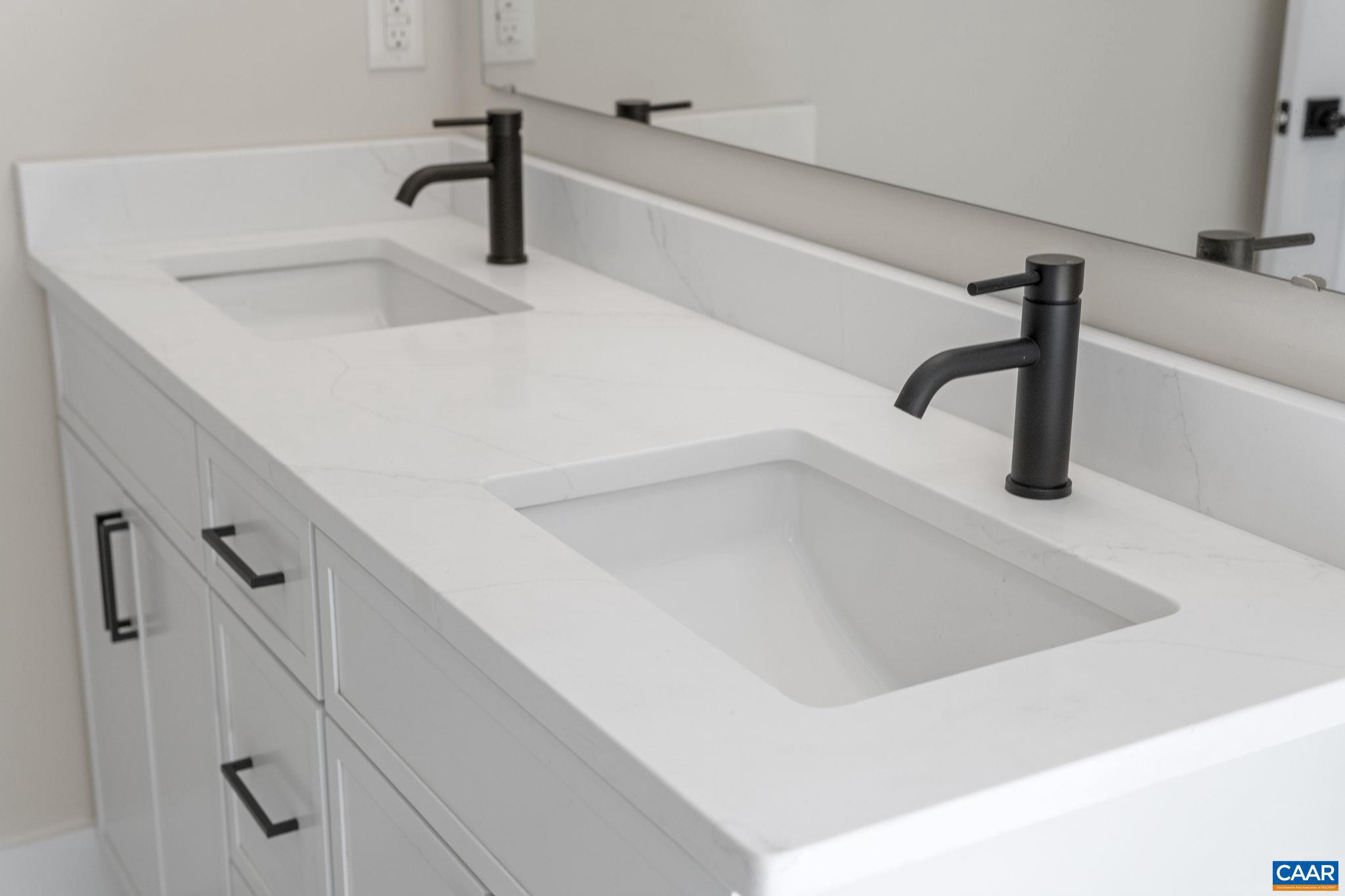 LAKE MONTICELLO - Residential