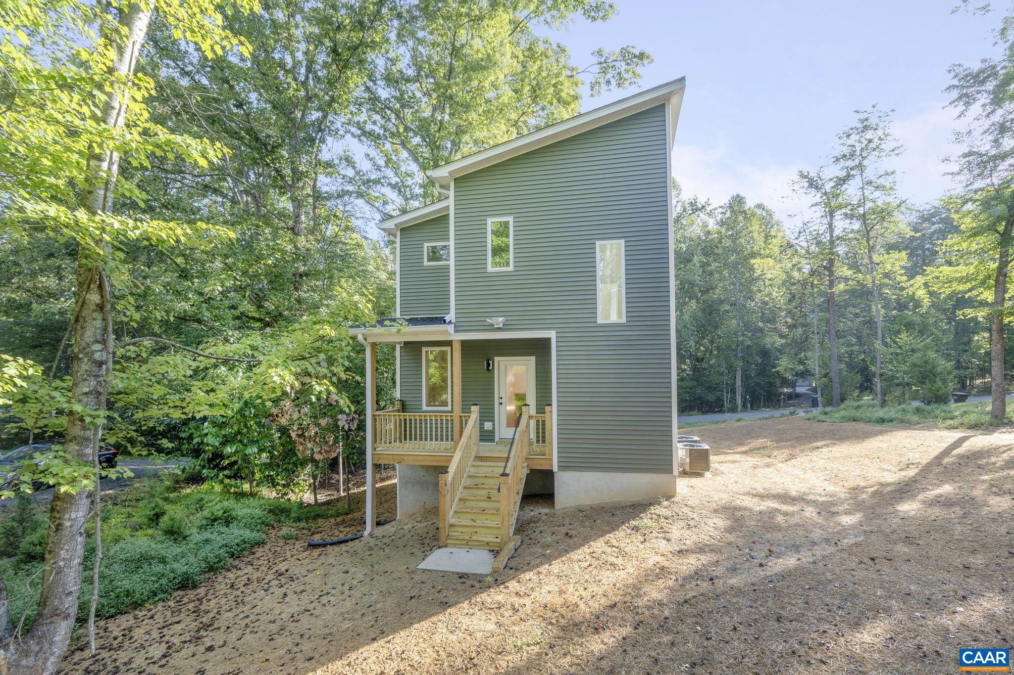 LAKE MONTICELLO - Residential