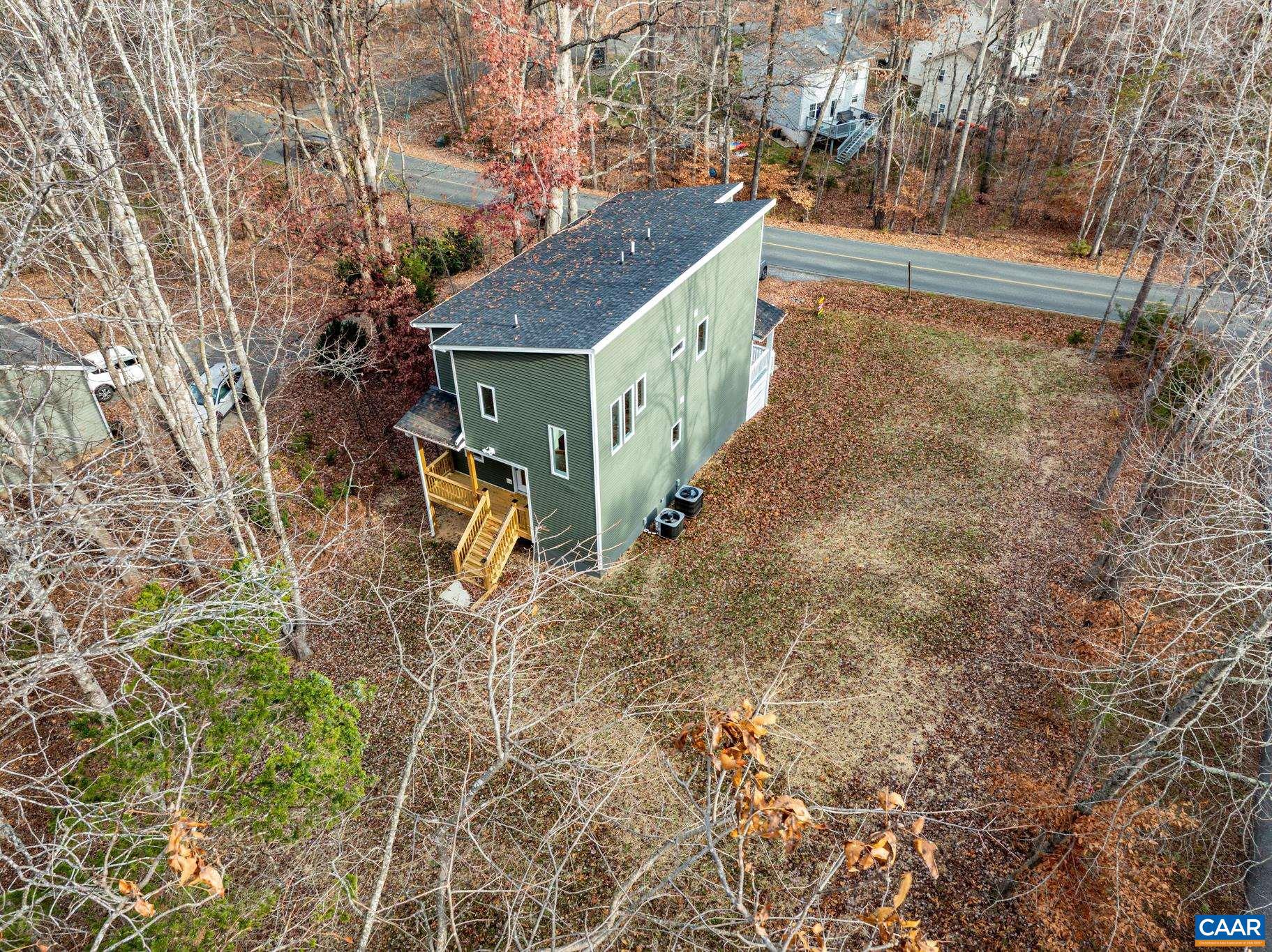 LAKE MONTICELLO - Residential