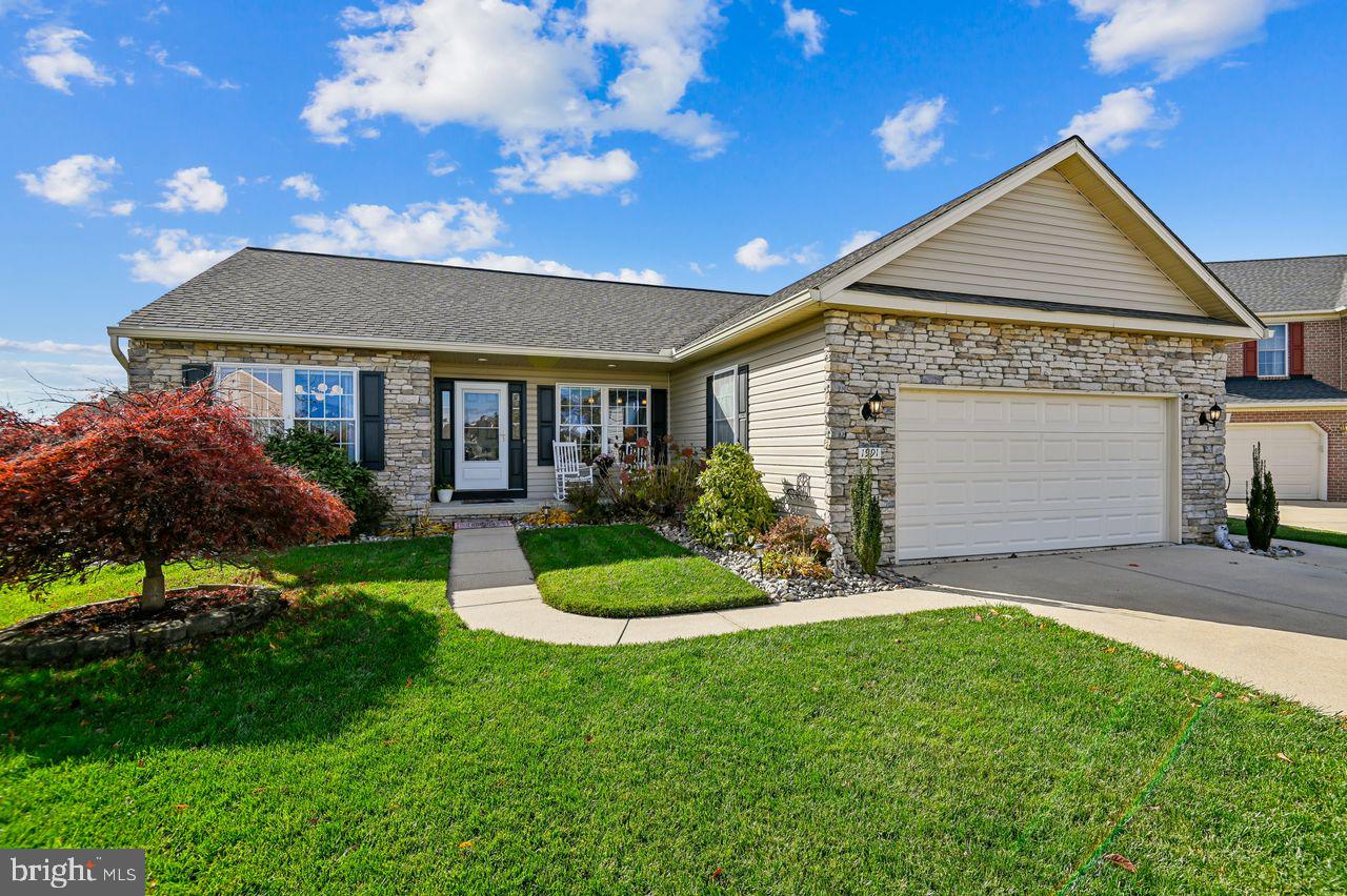 FOREST LAKES - Residential