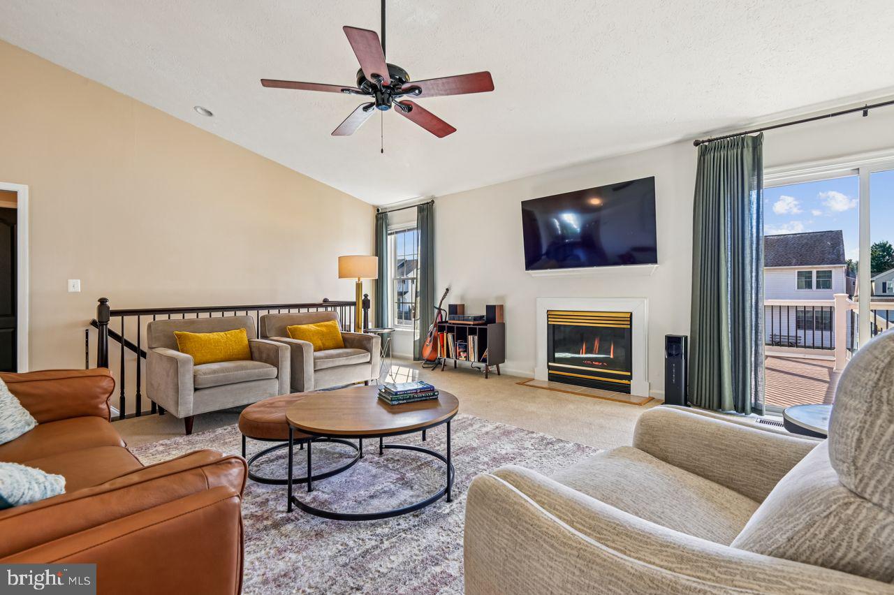 FOREST LAKES - Residential