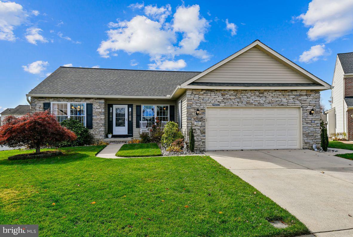 FOREST LAKES - Residential