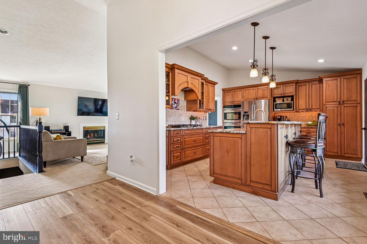 FOREST LAKES - Residential