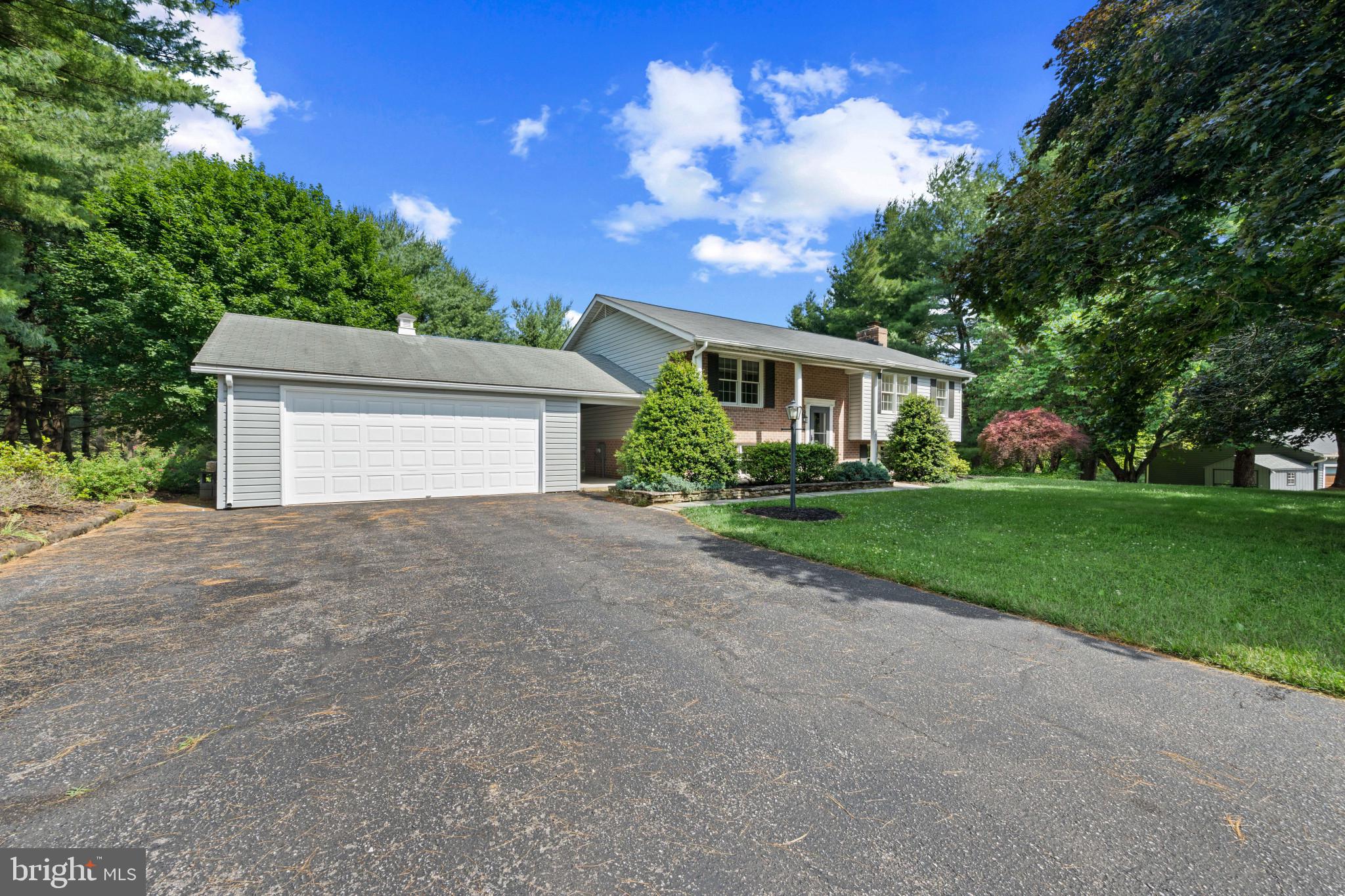 3410 BUTTONWOOD COURT