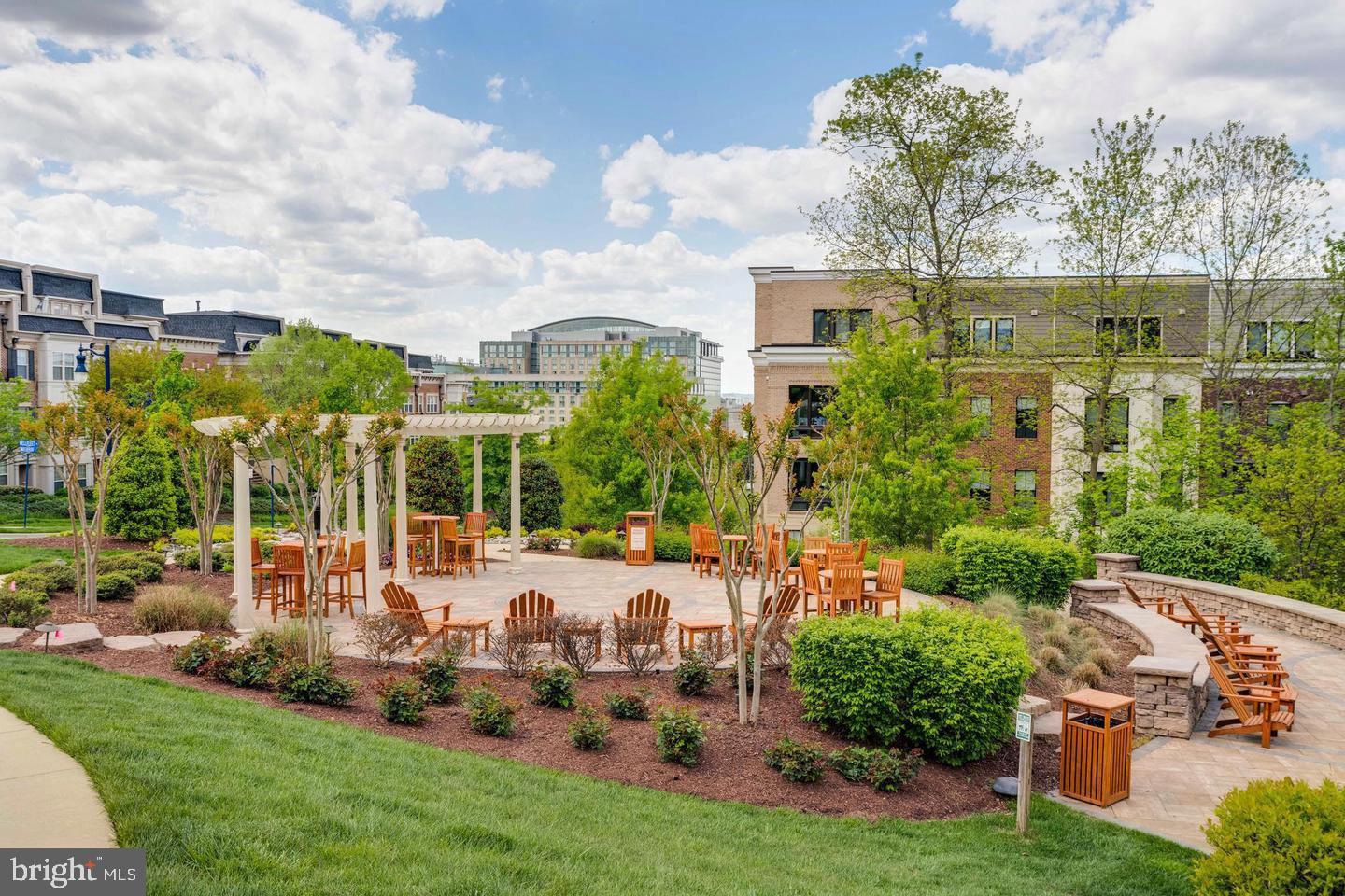 ONE NATIONAL HARBOR CONDOMINIUM - Residential