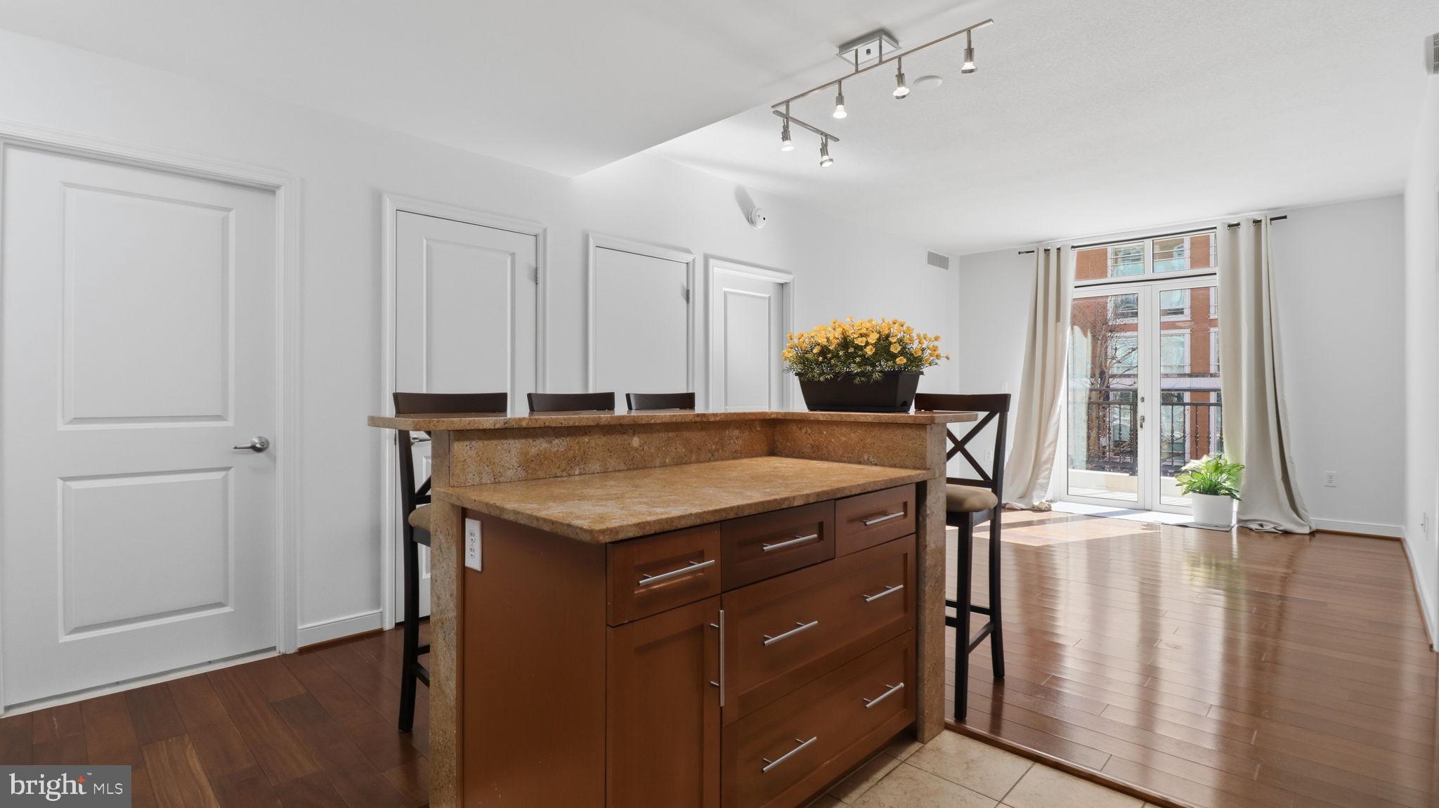 ONE NATIONAL HARBOR CONDOMINIUM - Residential