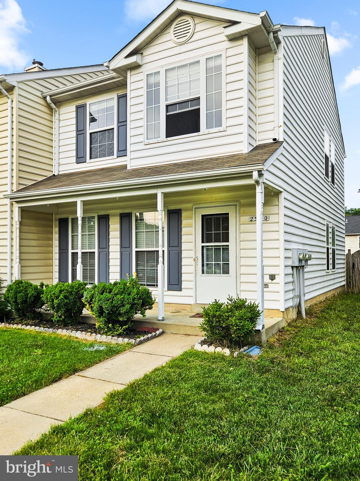 Step into this beautifully maintained end-unit townhome nestled in the heart of Waldorf!
Buyer couldn’t perform – home ready for new owner! Step into this beautifully maintained end-unit townhome nestled in the heart of Waldorf! Featuring 3 spacious bedrooms, 2 full bathrooms, and a convenient half bath, this home is the perfect blend of comfort and style.
Enjoy an open-concept layout with abundant natural light, a modern kitchen with sleek countertops and stainless-steel appliances, and a cozy dining area ideal for family meals or entertaining guests.
The large primary suite includes ample closet space and a private en-suite bath.
Outside, relax in your fully fenced backyard—a rare find with room to garden, play, or entertain. Being an end unit, you’ll love the extra privacy and outdoor space!