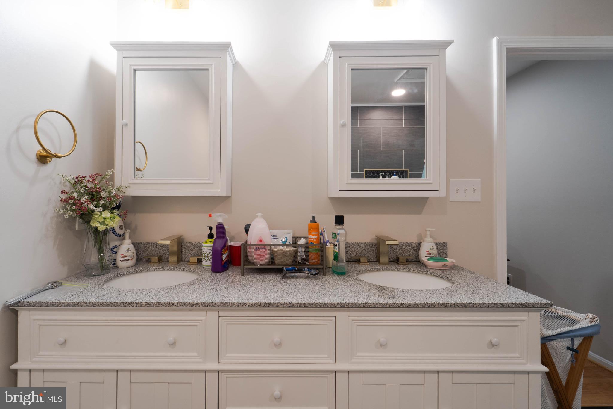 ROYAL COURT - Residential Lease