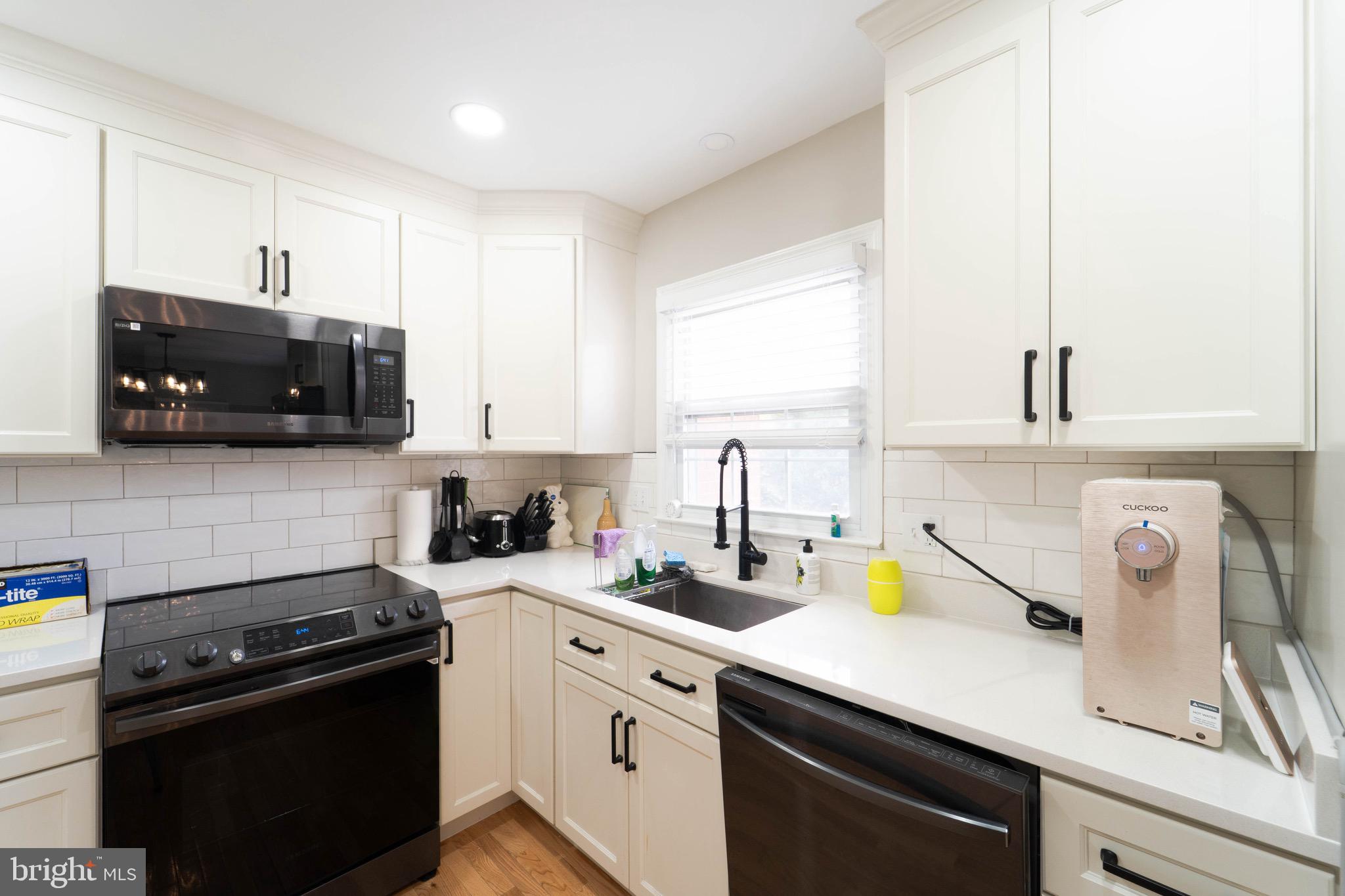 ROYAL COURT - Residential Lease