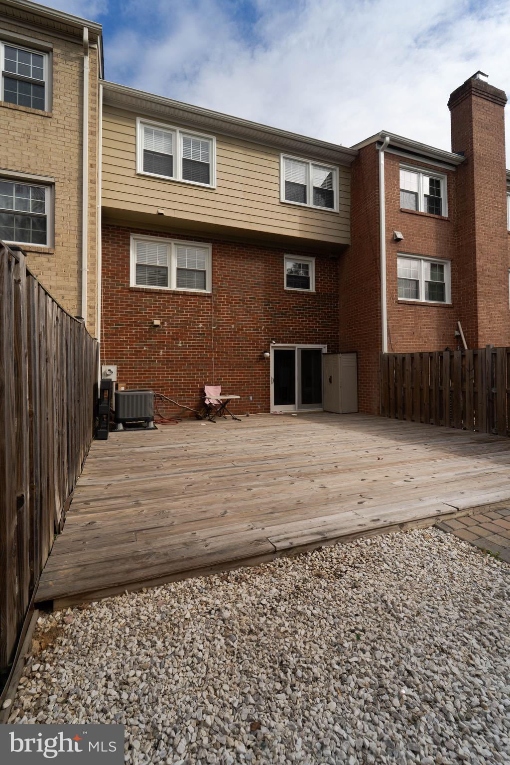 ROYAL COURT - Residential Lease