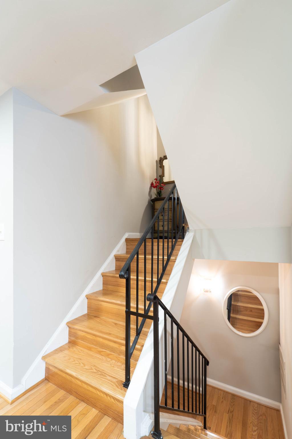 ROYAL COURT - Residential Lease