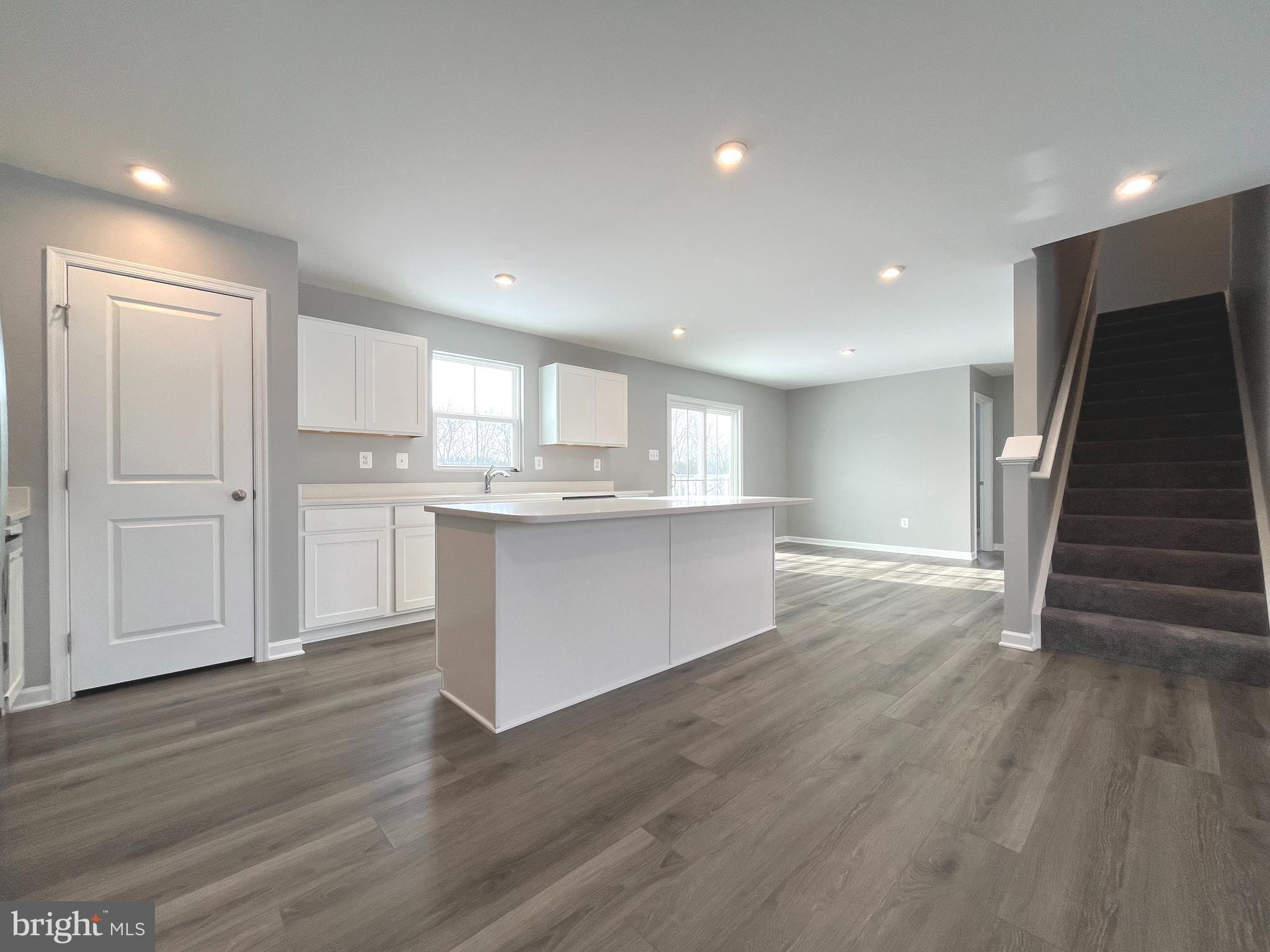 SOUTH BROOK - Residential