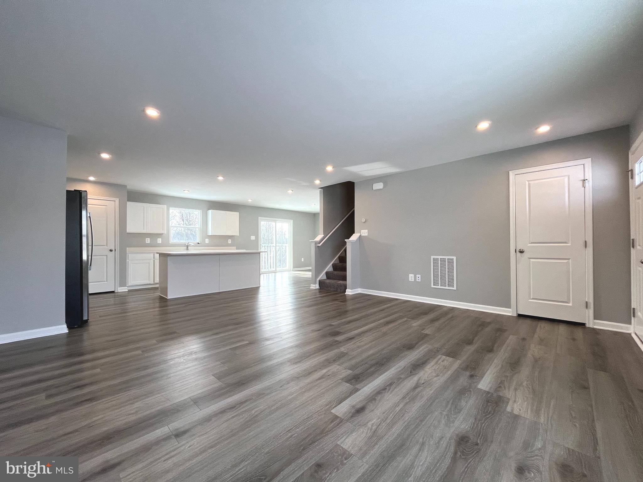 SOUTH BROOK - Residential