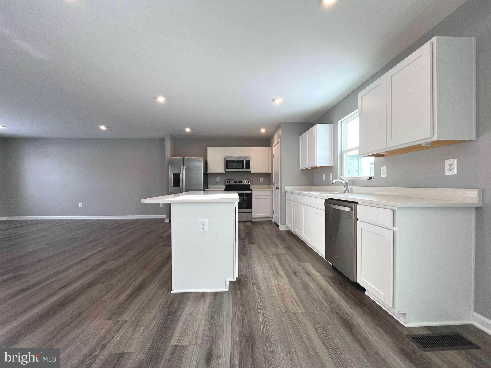 SOUTH BROOK - Residential