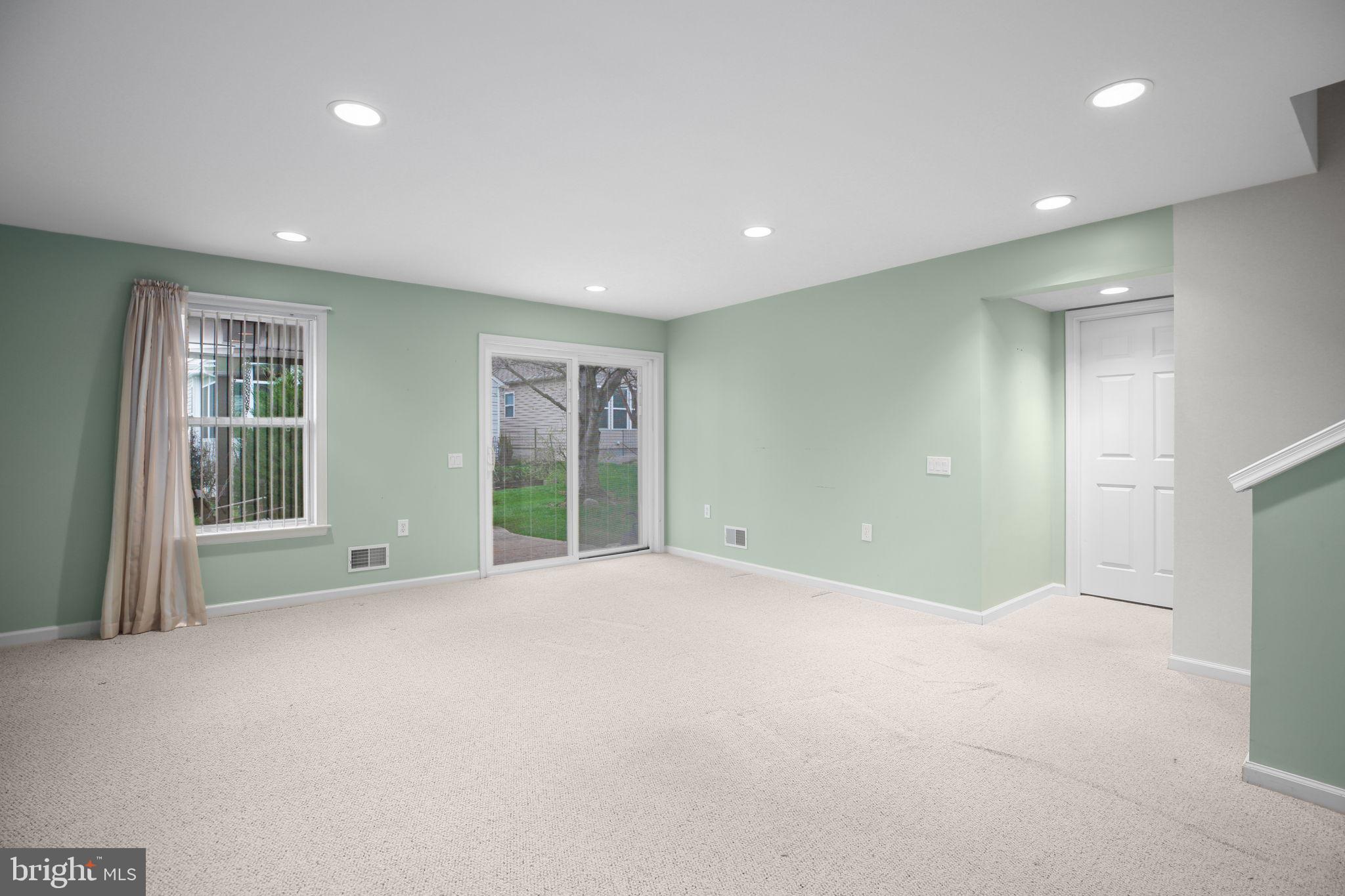 FALLS RUN - Residential