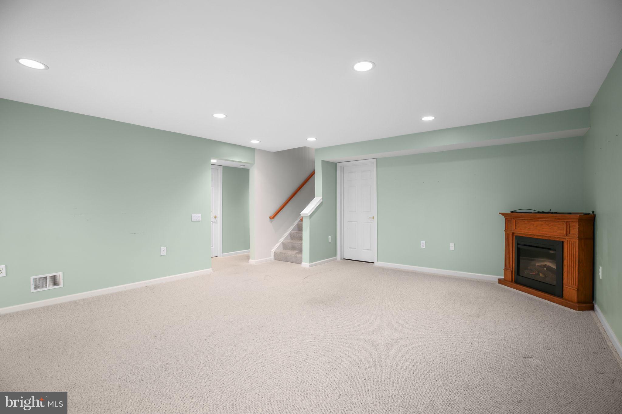 FALLS RUN - Residential