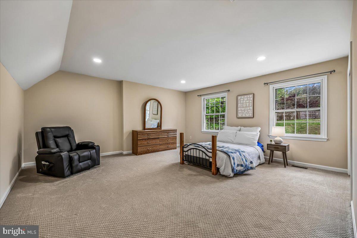 POTOMAC FARMS - Residential