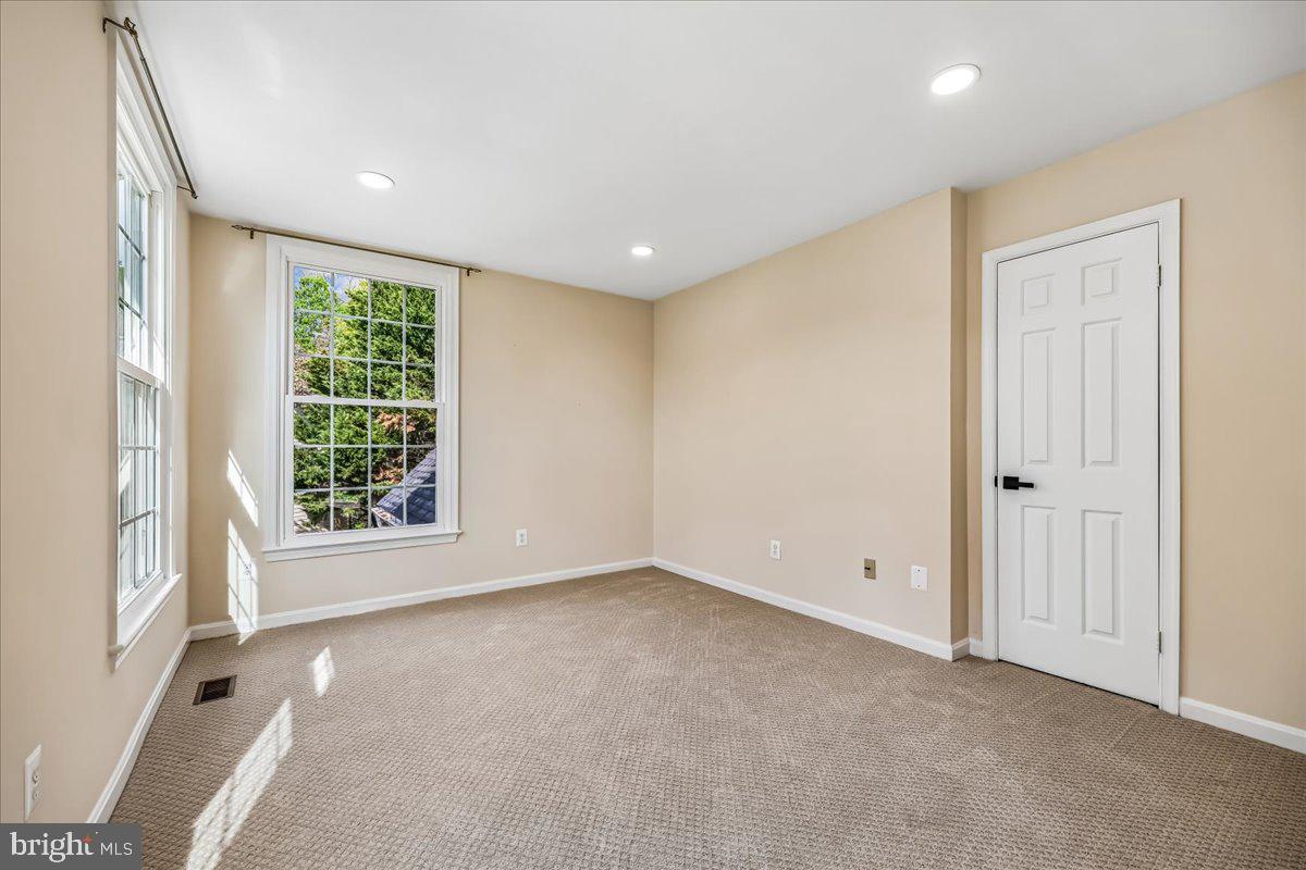 POTOMAC FARMS - Residential