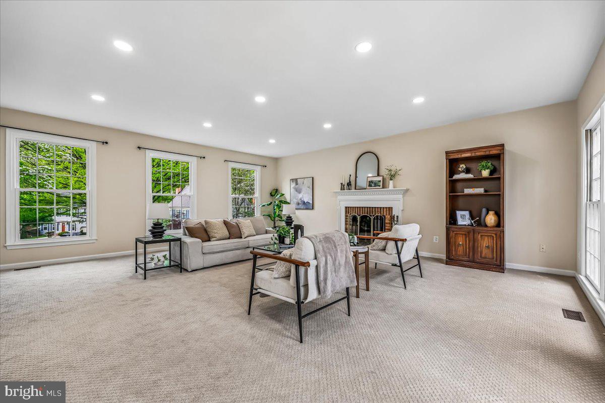 POTOMAC FARMS - Residential