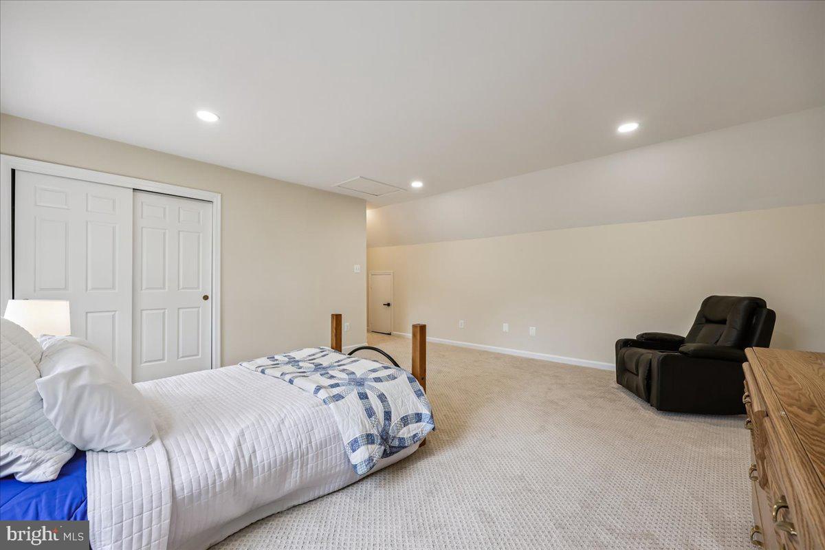 POTOMAC FARMS - Residential