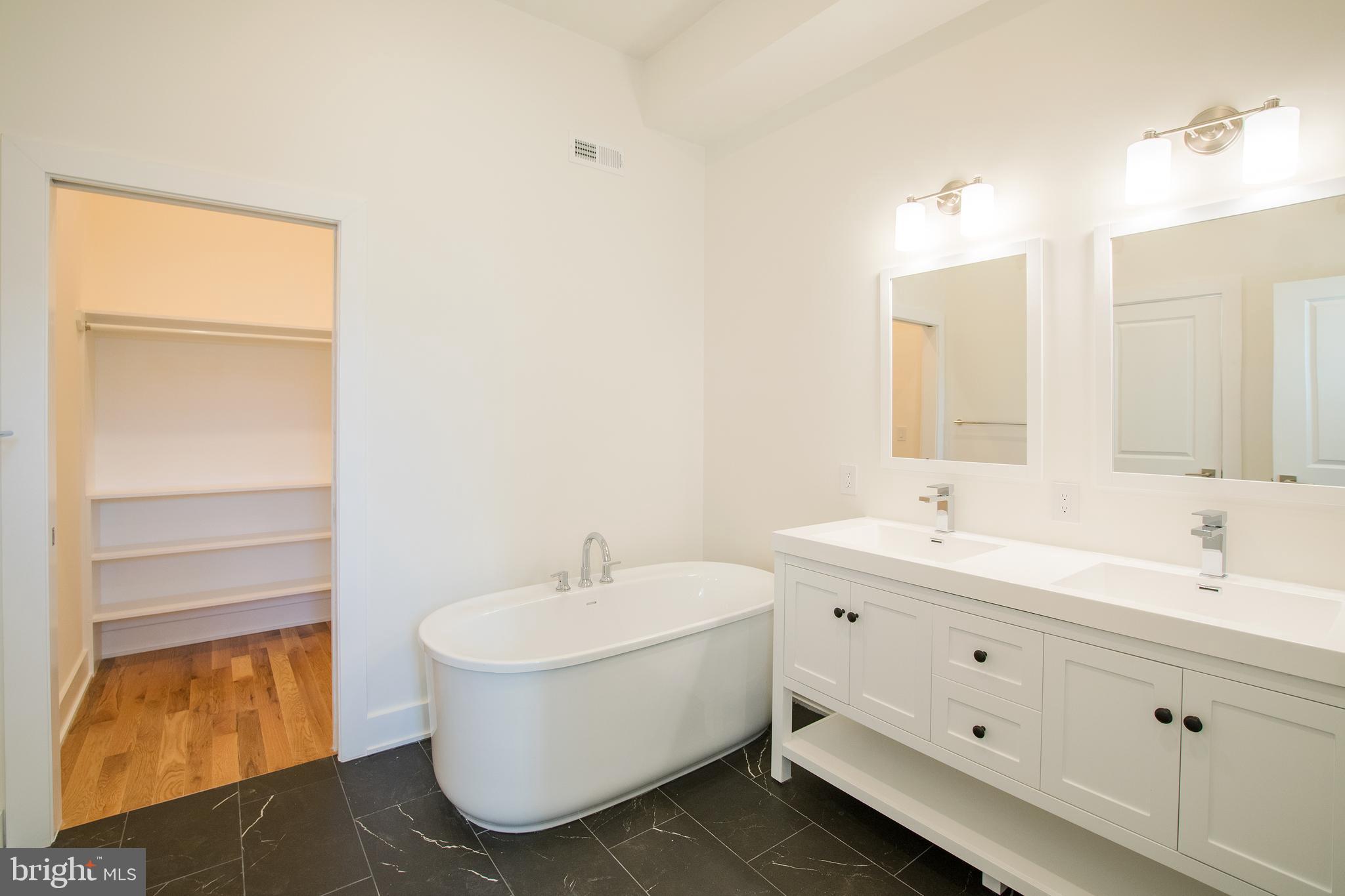 NORTHERN LIBERTIES - Residential Lease