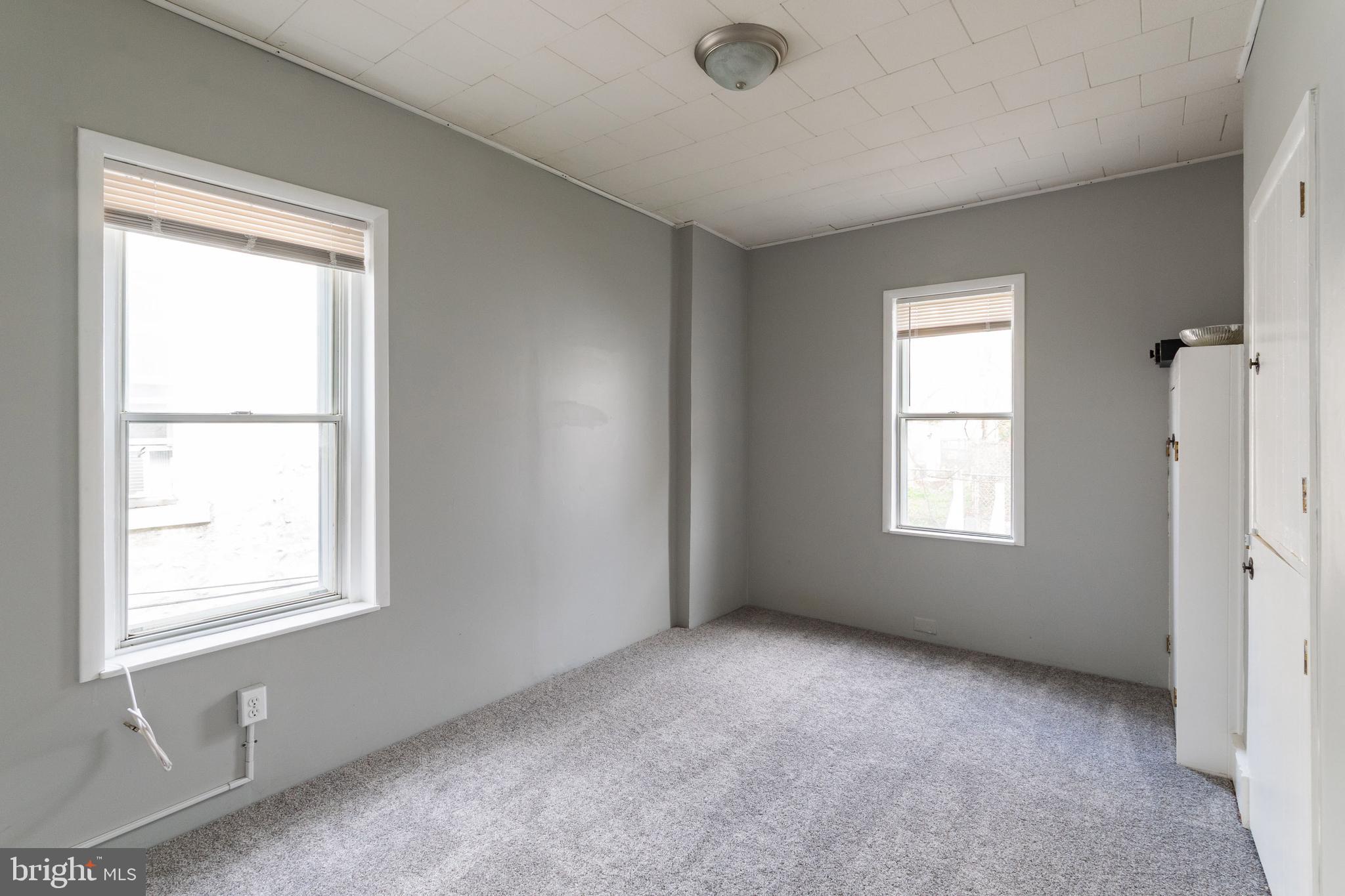 MANAYUNK - Residential Lease