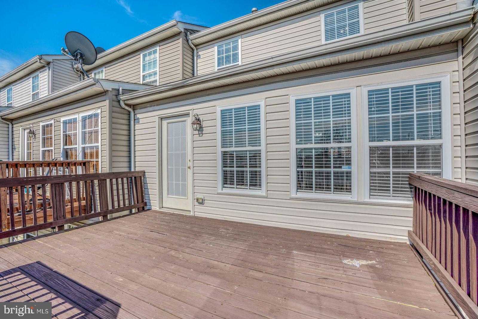 HOLLY WOODS - Residential