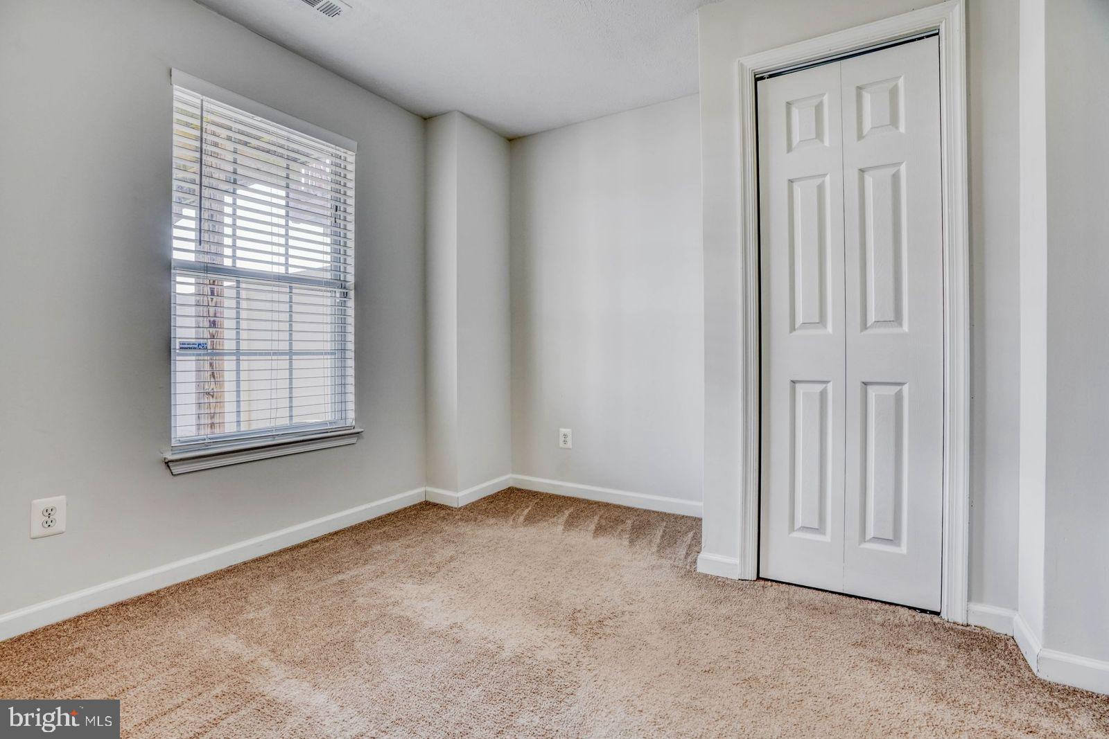 HOLLY WOODS - Residential