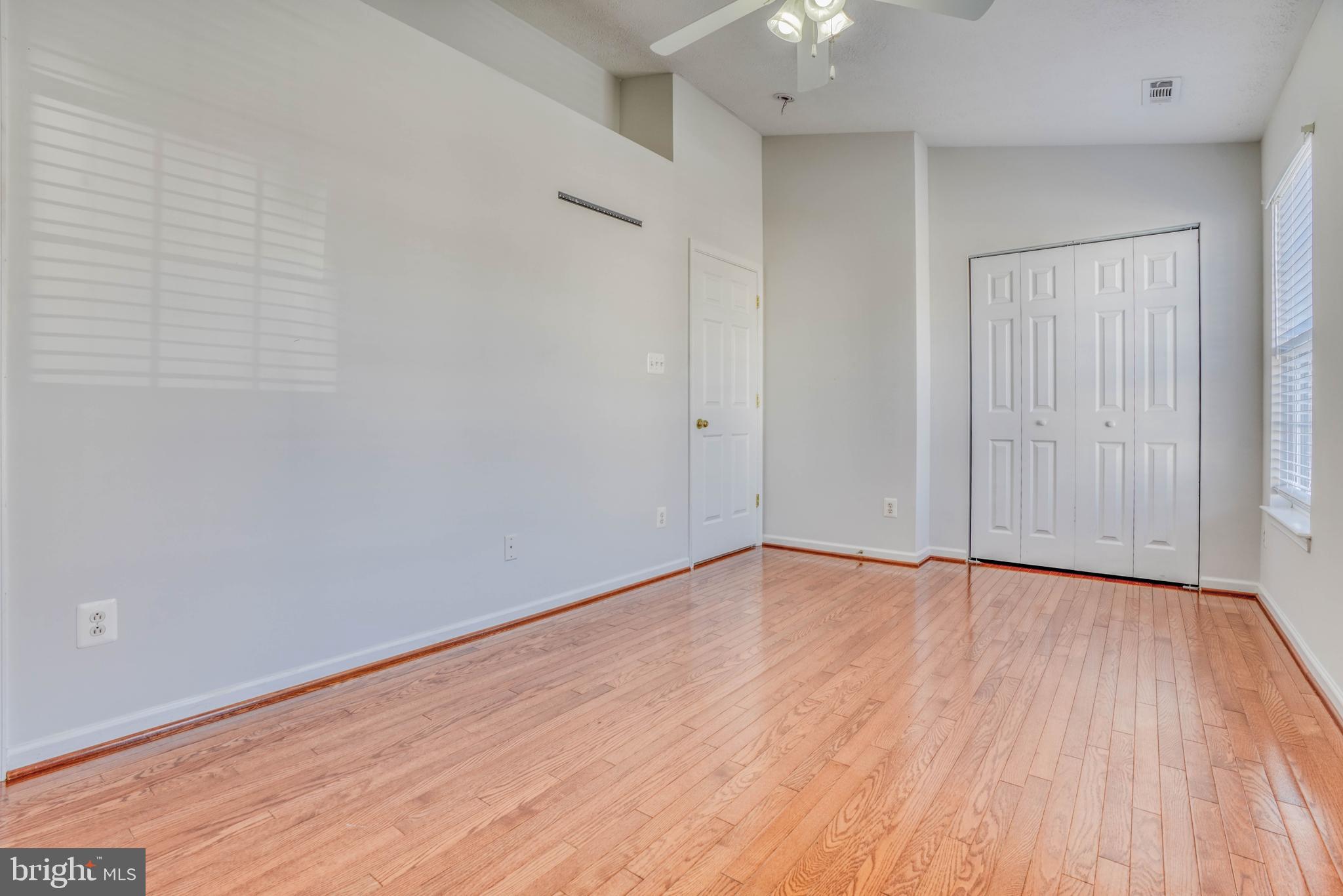 HOLLY WOODS - Residential