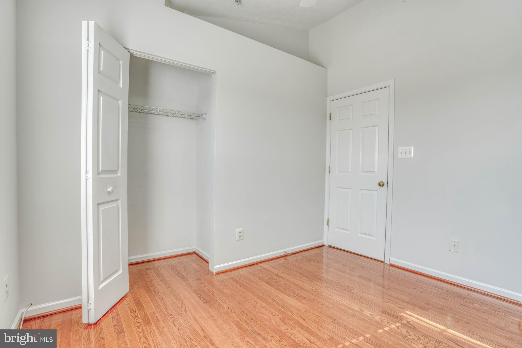 HOLLY WOODS - Residential