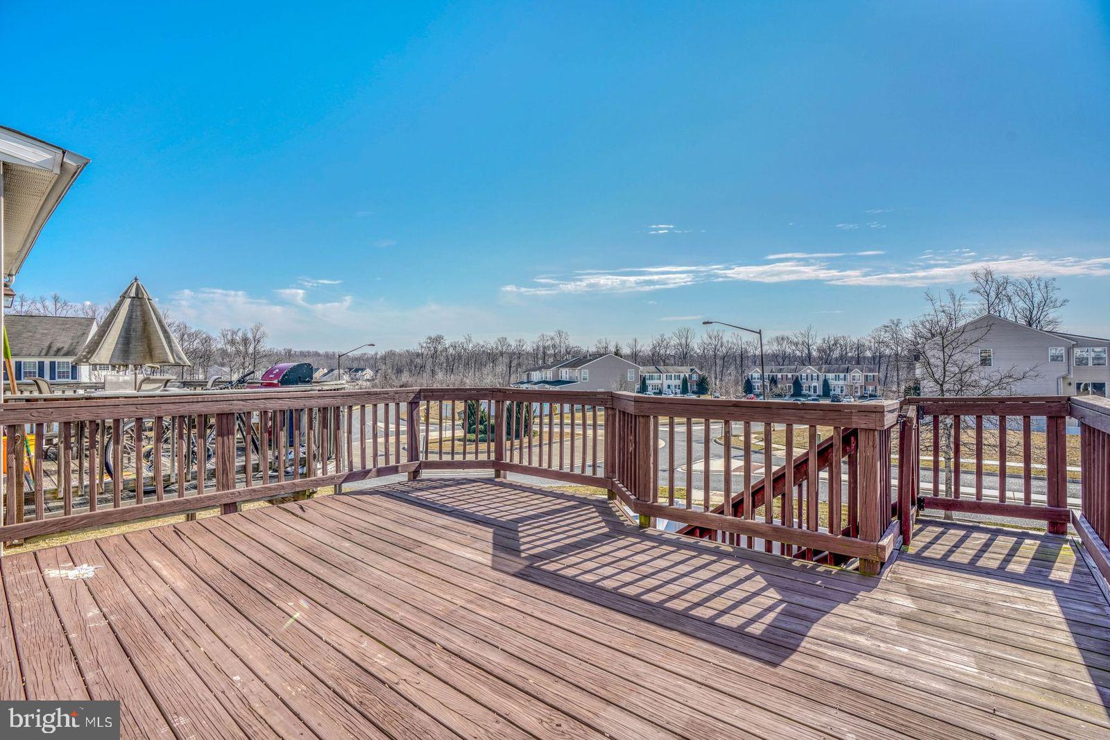 HOLLY WOODS - Residential