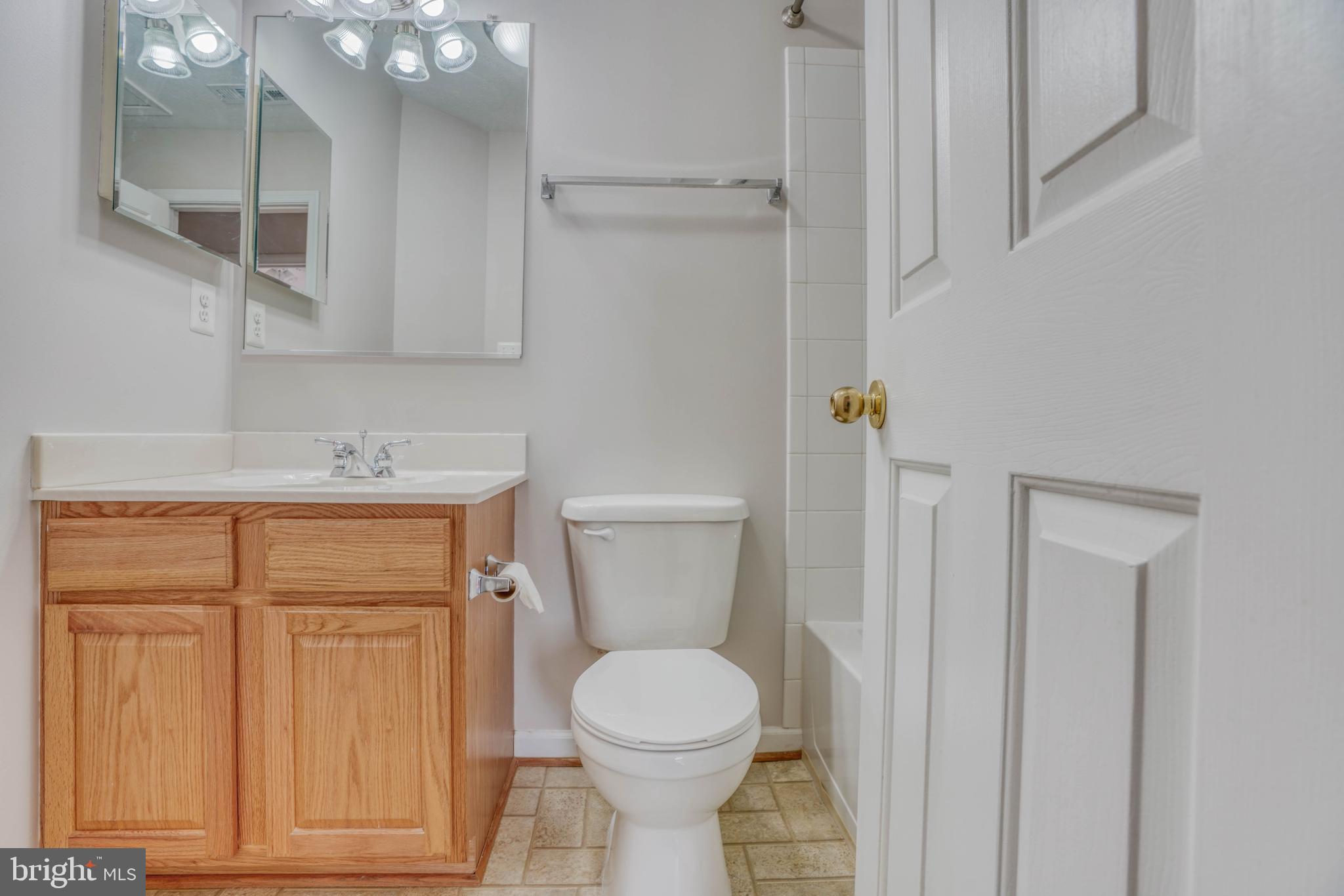 HOLLY WOODS - Residential