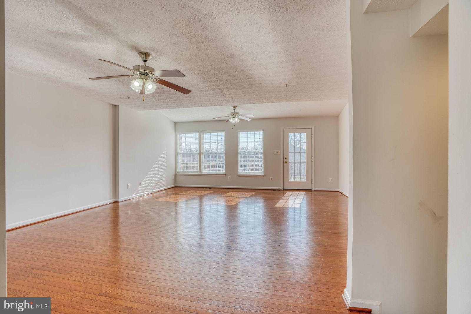 HOLLY WOODS - Residential