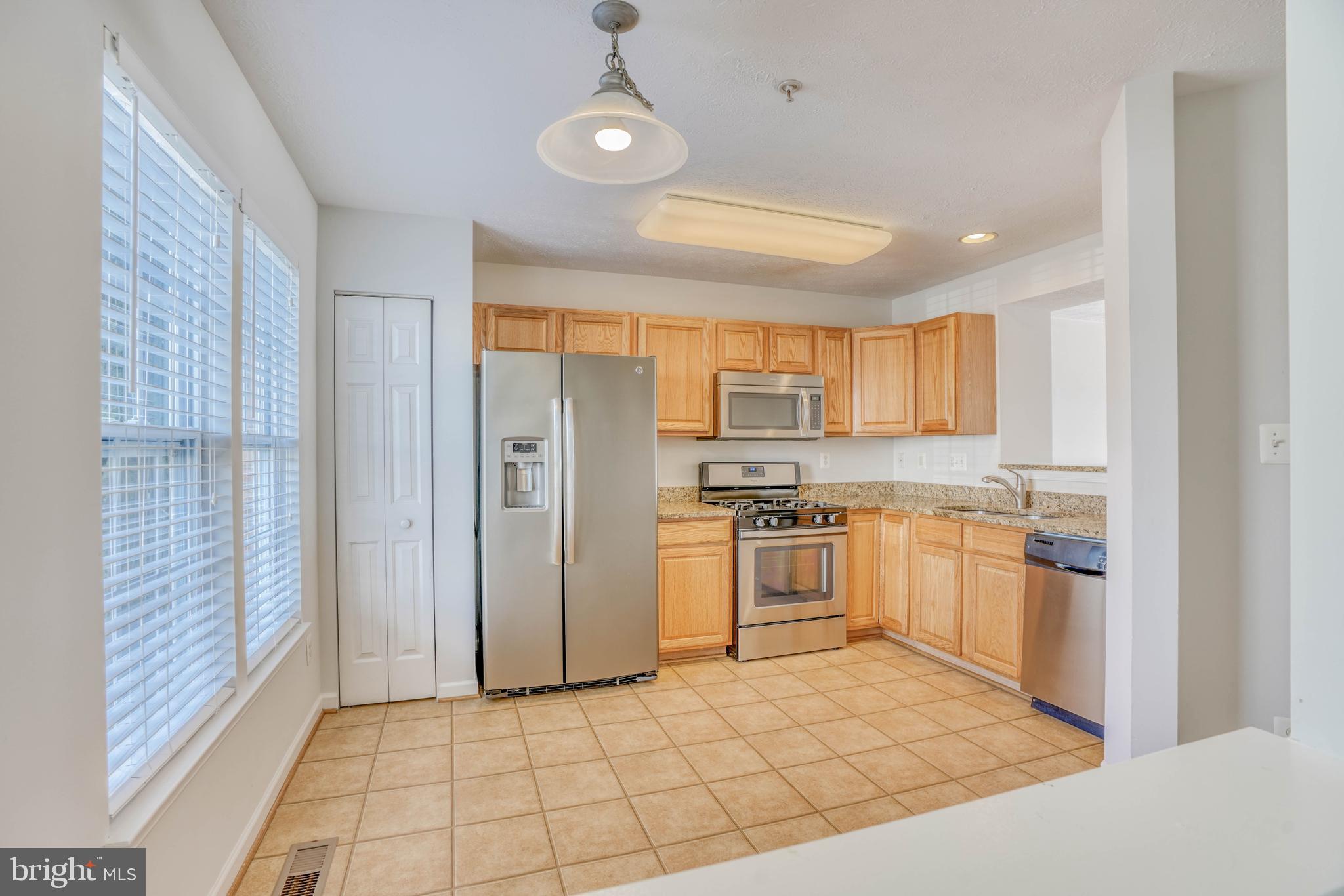 HOLLY WOODS - Residential