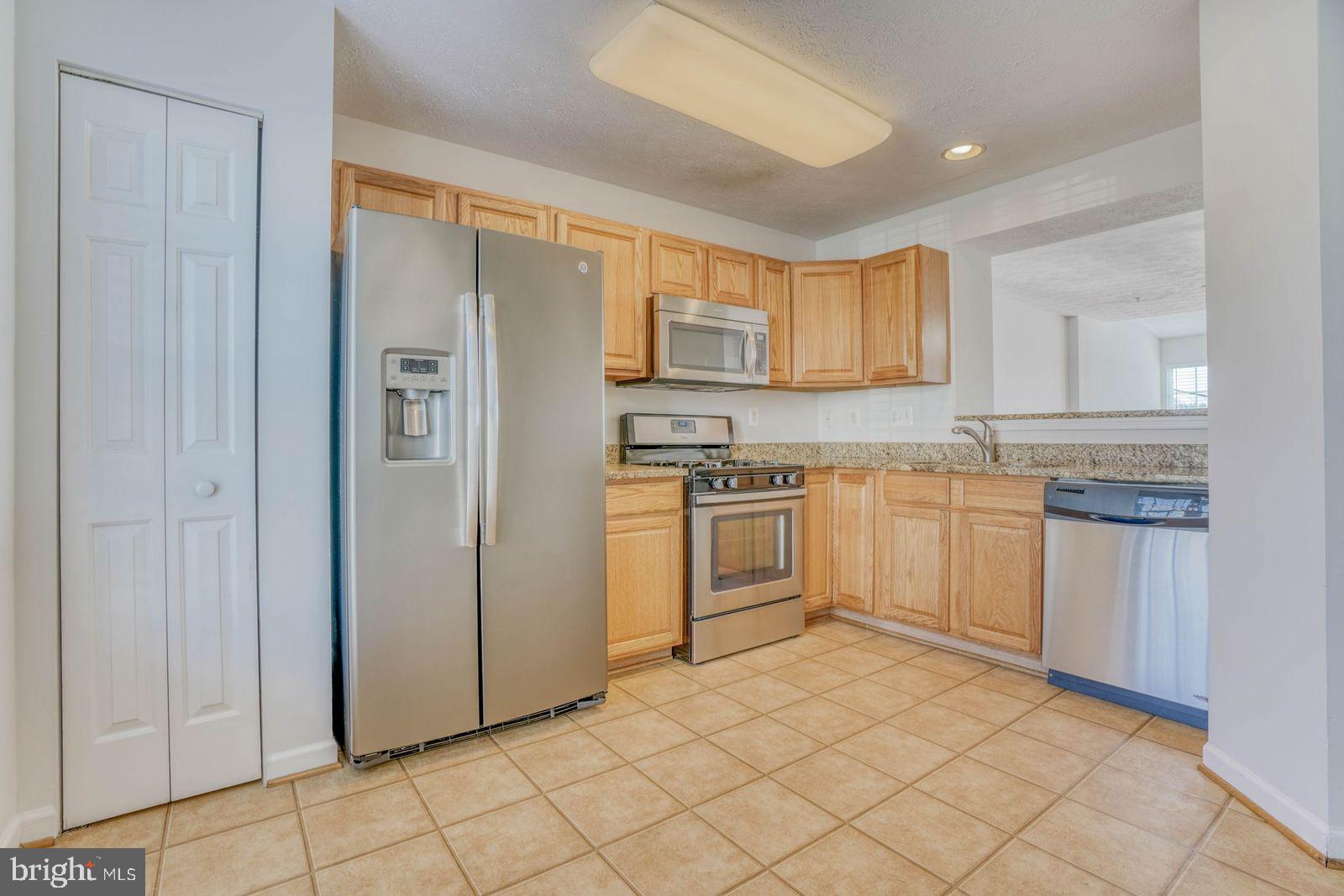 HOLLY WOODS - Residential