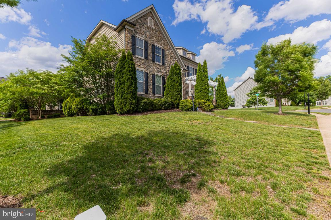 2166 PORT POTOMAC AVENUE