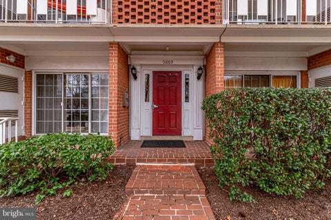 Photo of 5603 Franconia Road #302, ALEXANDRIA, VA 22310 (MLS # VAFX2338290)