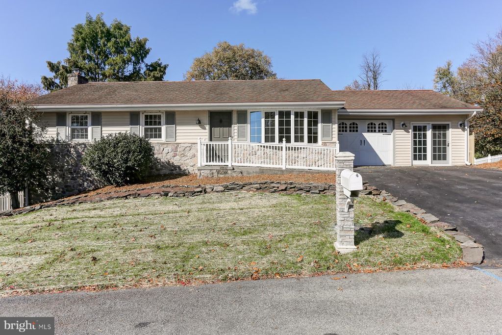 Photo of 947 Hampden Road, Elizabethtown, PA 17022 (MLS # PALA2043232)