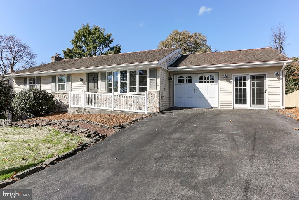 Photo of 947 Hampden Road, Elizabethtown, PA 17022 (MLS # PALA2043232)