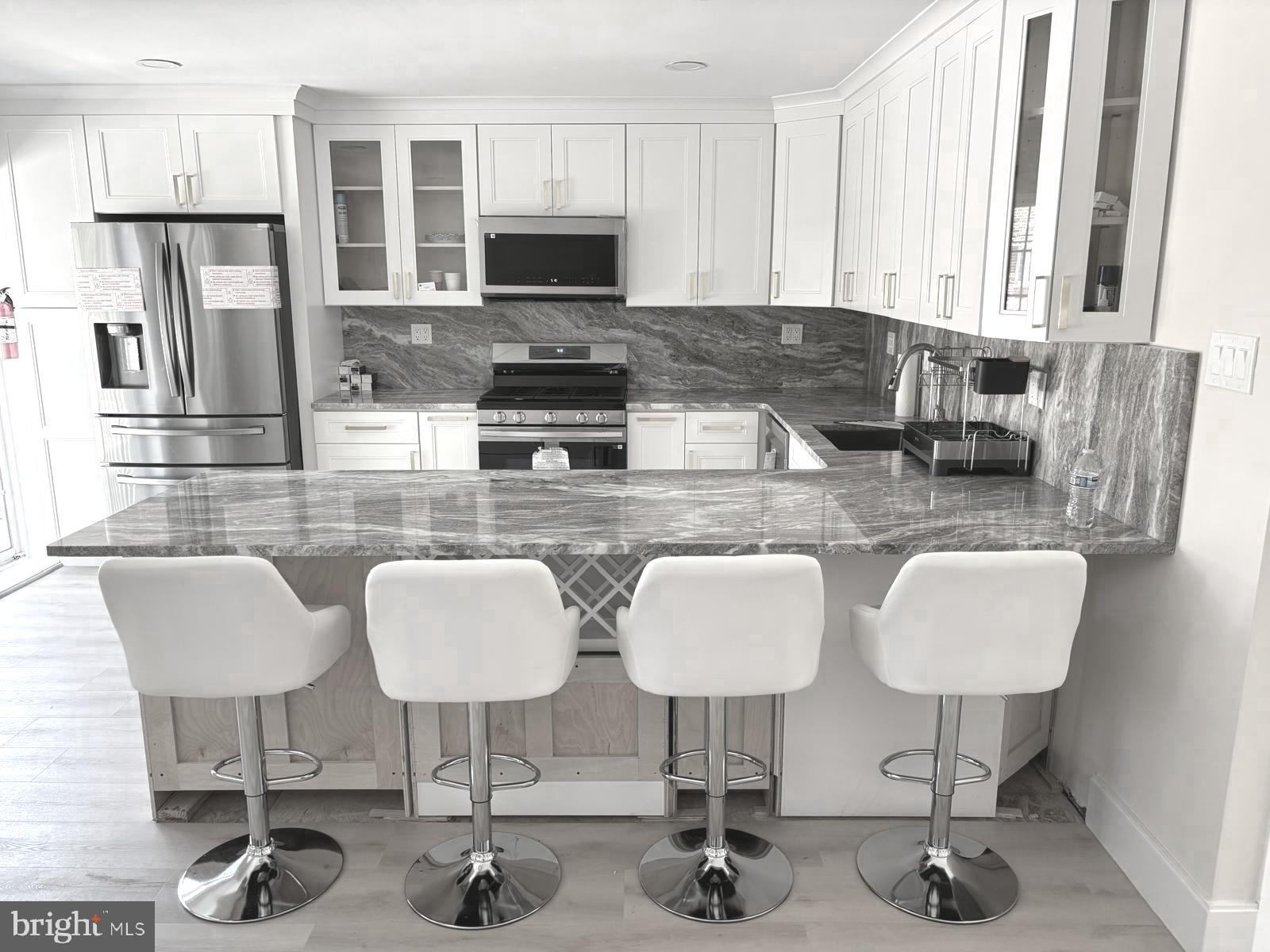 PARKWOOD - Residential Lease